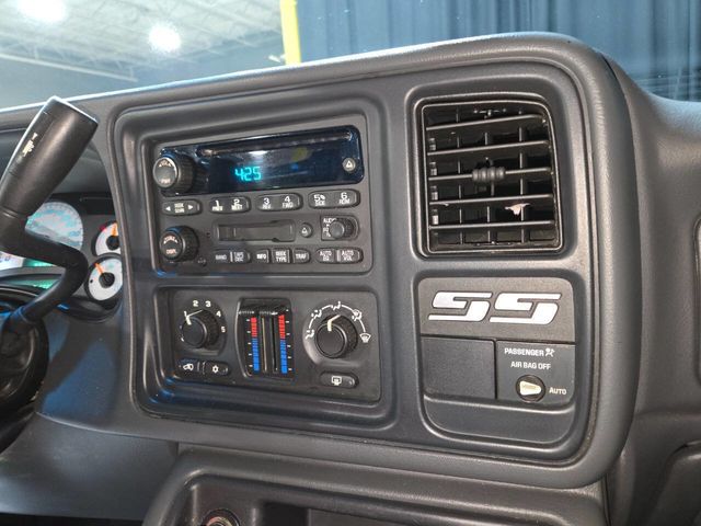 2004 Chevrolet Silverado SS Ext Cab 143.5" WB - 22958725 - 81