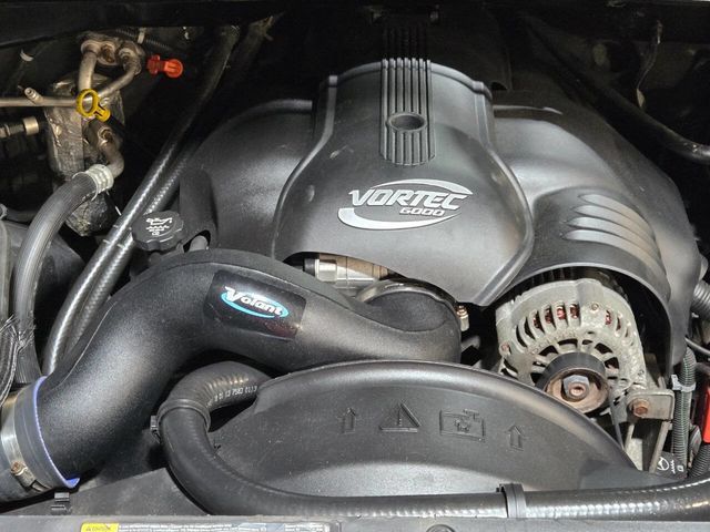 2004 Chevrolet Silverado SS Ext Cab 143.5" WB - 22958725 - 8