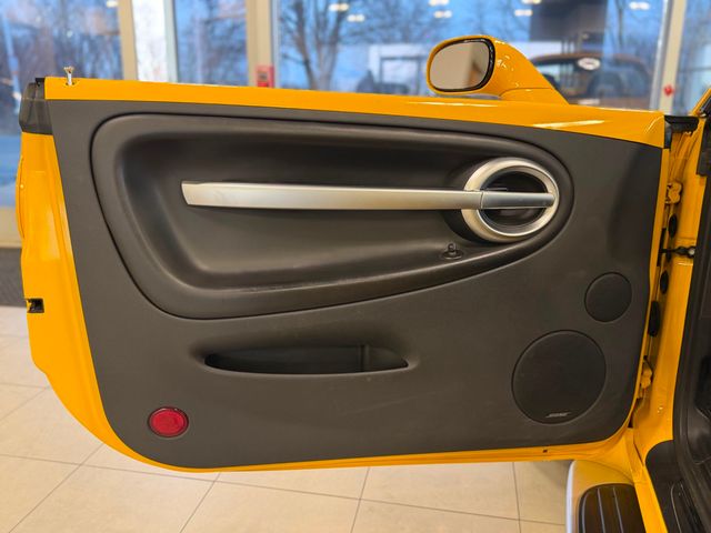 2004 Chevrolet SSR Reg Cab 116.0" WB LS - 23003963 - 18