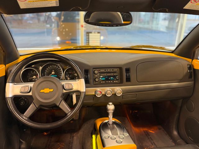 2004 Chevrolet SSR Reg Cab 116.0" WB LS - 23003963 - 36