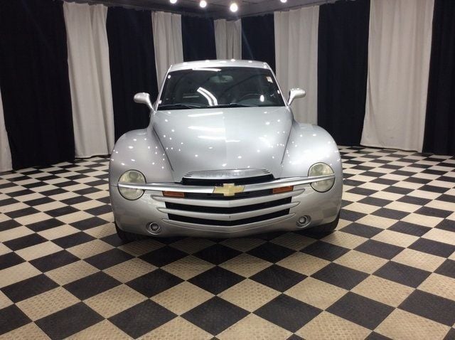 2004 Chevrolet SSR Reg Cab 116.0" WB LS - 22545109 - 1