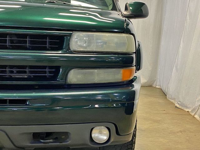 2004 Chevrolet Suburban 4dr 1500 4WD Z71 - 23011286 - 15
