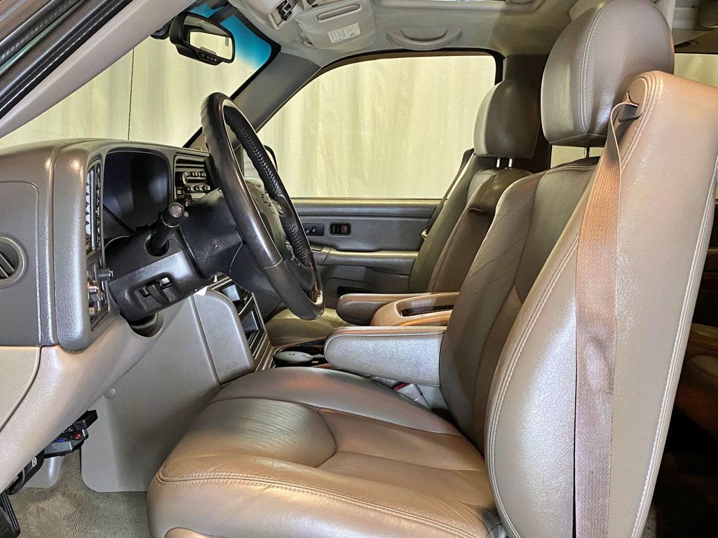 2004 Chevrolet Suburban 4dr 1500 4WD Z71 - 23011286 - 20