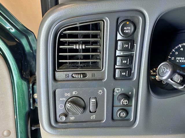 2004 Chevrolet Suburban 4dr 1500 4WD Z71 - 23011286 - 22