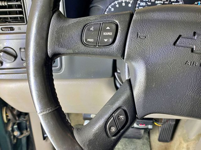 2004 Chevrolet Suburban 4dr 1500 4WD Z71 - 23011286 - 24