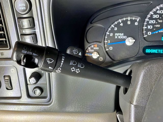 2004 Chevrolet Suburban 4dr 1500 4WD Z71 - 23011286 - 26