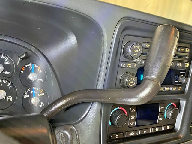 2004 Chevrolet Suburban 4dr 1500 4WD Z71 - 23011286 - 27