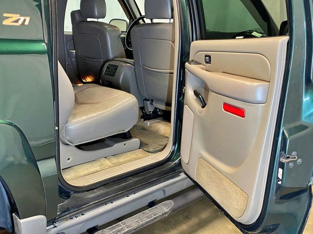 2004 Chevrolet Suburban 4dr 1500 4WD Z71 - 23011286 - 42