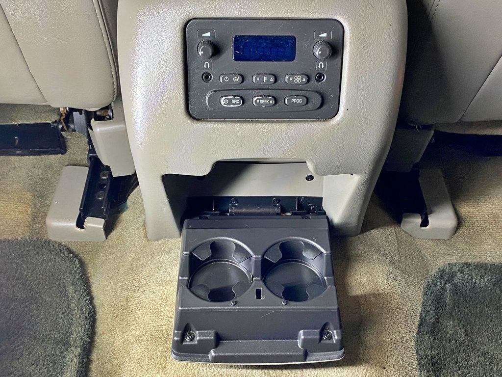 2004 Chevrolet Suburban 4dr 1500 4WD Z71 - 23011286 - 48