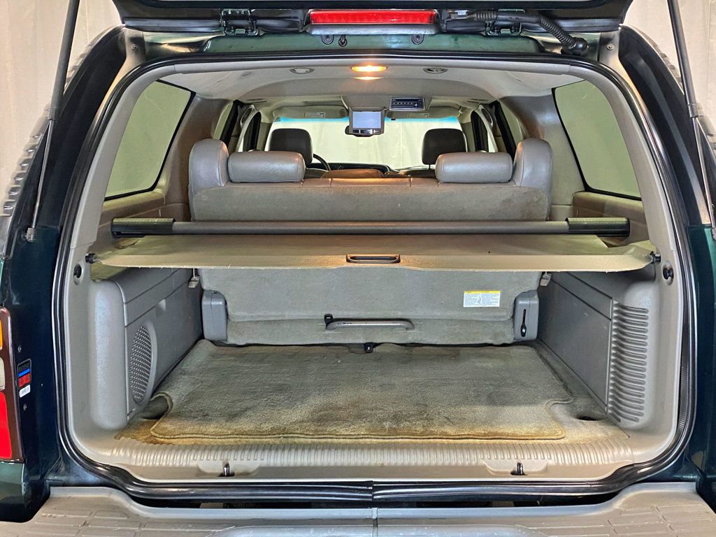 2004 Chevrolet Suburban 4dr 1500 4WD Z71 - 23011286 - 58