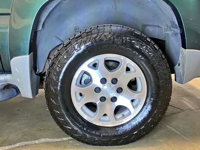 2004 Chevrolet Suburban 4dr 1500 4WD Z71 - 23011286 - 65