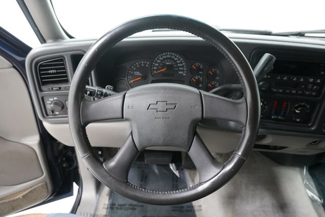 2004 Chevrolet Suburban 4dr 1500 LS - 22951122 - 12