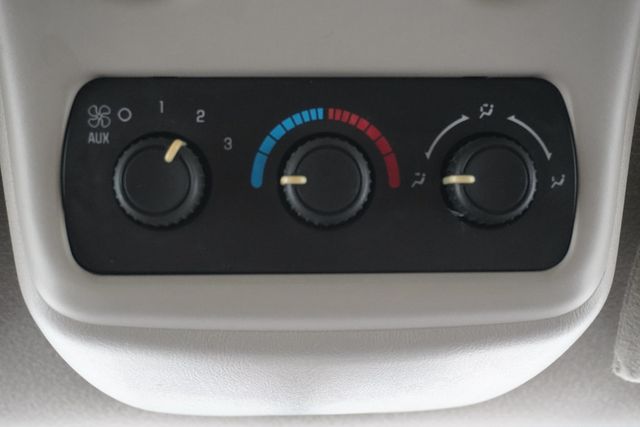 2004 Chevrolet Suburban 4dr 1500 LS - 22951122 - 15