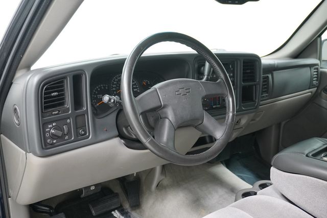 2004 Chevrolet Suburban 4dr 1500 LS - 22951122 - 7