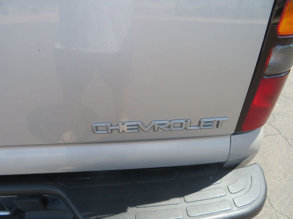 2004 Chevrolet Suburban 4X4 CHEVY SUBURBAN EXTRA CLEAN 2 OWNER AZ TRUCK 4X4 8 SEATER  - 23062362 - 13