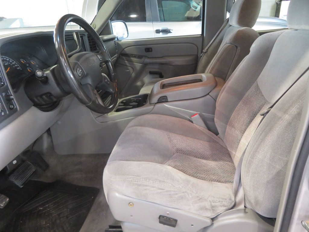 2004 Chevrolet Suburban 4X4 CHEVY SUBURBAN EXTRA CLEAN 2 OWNER AZ TRUCK 4X4 8 SEATER  - 23062362 - 15
