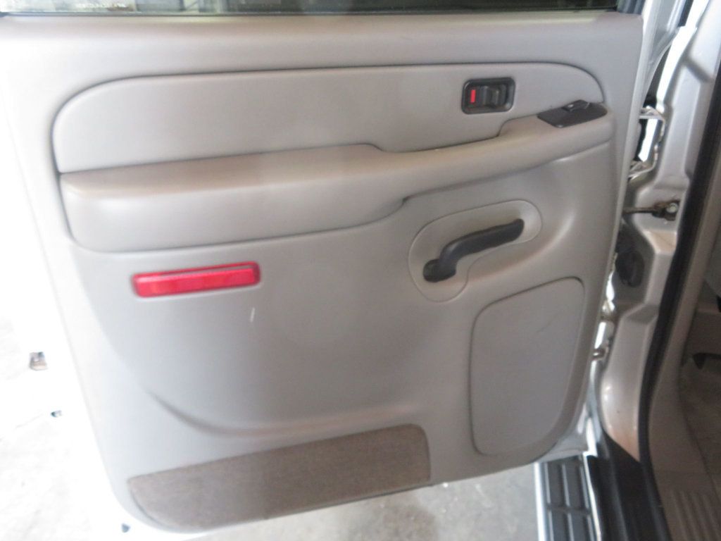 2004 Chevrolet Suburban 4X4 CHEVY SUBURBAN EXTRA CLEAN 2 OWNER AZ TRUCK 4X4 8 SEATER  - 23062362 - 19