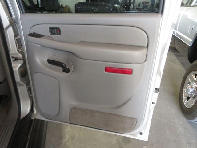 2004 Chevrolet Suburban 4X4 CHEVY SUBURBAN EXTRA CLEAN 2 OWNER AZ TRUCK 4X4 8 SEATER  - 23062362 - 24
