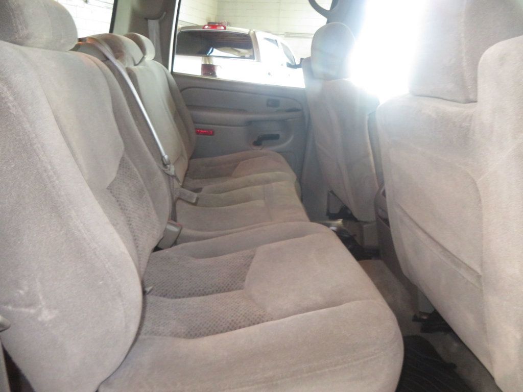 2004 Chevrolet Suburban 4X4 CHEVY SUBURBAN EXTRA CLEAN 2 OWNER AZ TRUCK 4X4 8 SEATER  - 23062362 - 25