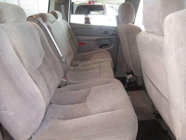 2004 Chevrolet Suburban 4X4 CHEVY SUBURBAN EXTRA CLEAN 2 OWNER AZ TRUCK 4X4 8 SEATER  - 23062362 - 26
