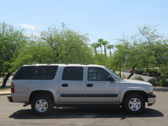 2004 Chevrolet Suburban 4X4 CHEVY SUBURBAN EXTRA CLEAN 2 OWNER AZ TRUCK 4X4 8 SEATER  - 23062362 - 2