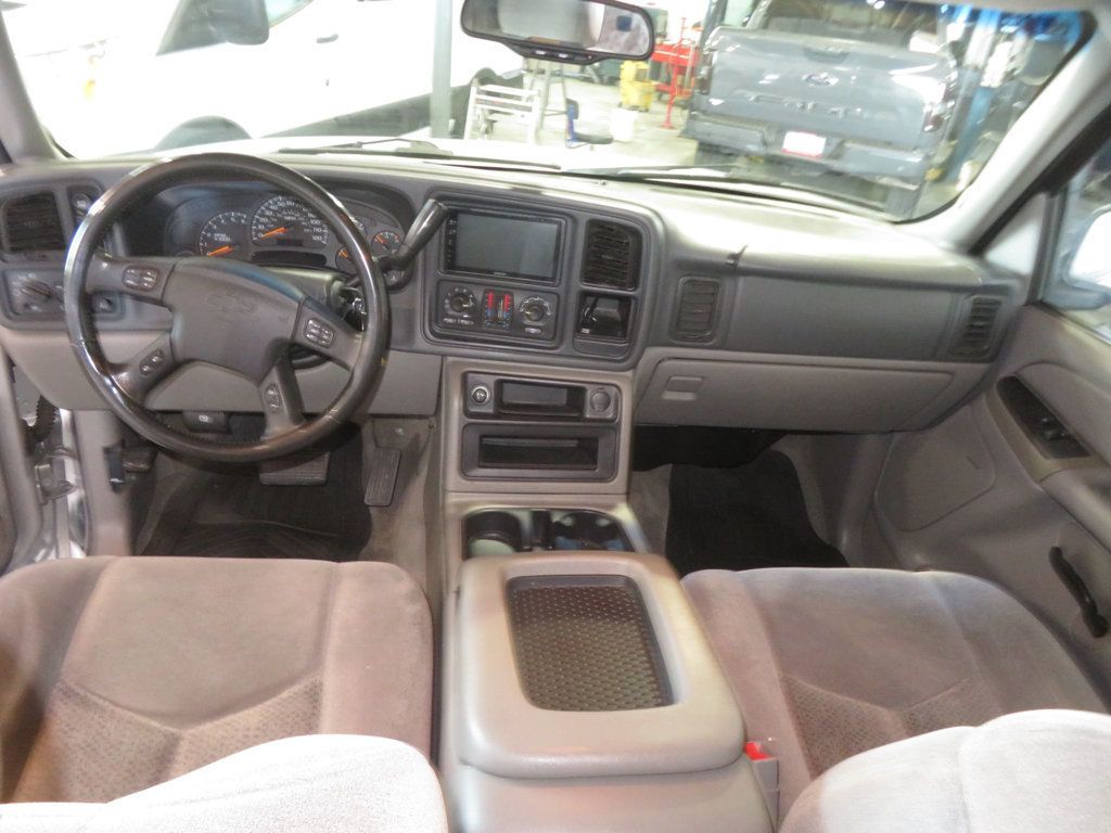 2004 Chevrolet Suburban 4X4 CHEVY SUBURBAN EXTRA CLEAN 2 OWNER AZ TRUCK 4X4 8 SEATER  - 23062362 - 37