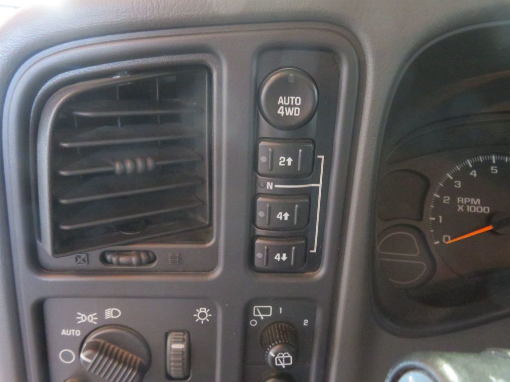 2004 Chevrolet Suburban 4X4 CHEVY SUBURBAN EXTRA CLEAN 2 OWNER AZ TRUCK 4X4 8 SEATER  - 23062362 - 38