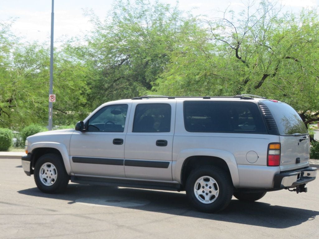 2004 Chevrolet Suburban 4X4 CHEVY SUBURBAN EXTRA CLEAN 2 OWNER AZ TRUCK 4X4 8 SEATER  - 23062362 - 4