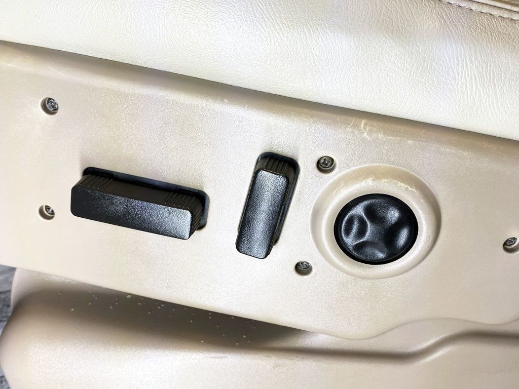 2004 Chevrolet Tahoe 4dr 1500 4WD Z71 - 22942349 - 17