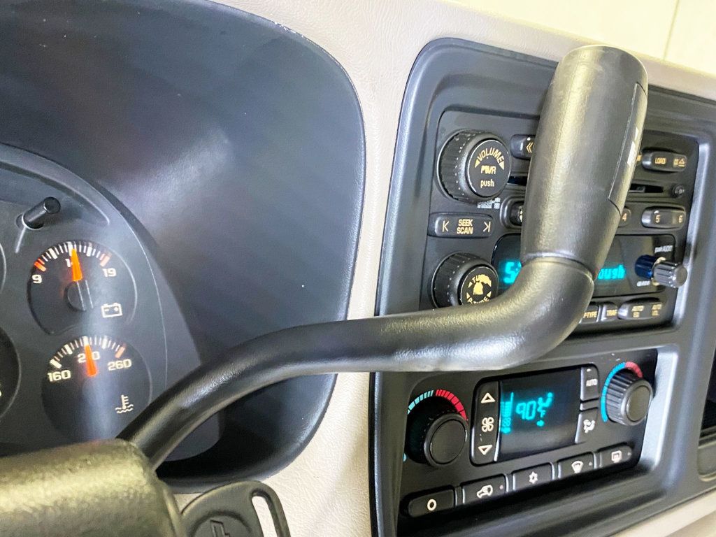 2004 Chevrolet Tahoe 4dr 1500 4WD Z71 - 22942349 - 24