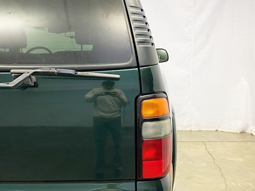 2004 Chevrolet Tahoe 4dr 1500 4WD Z71 - 22942349 - 6