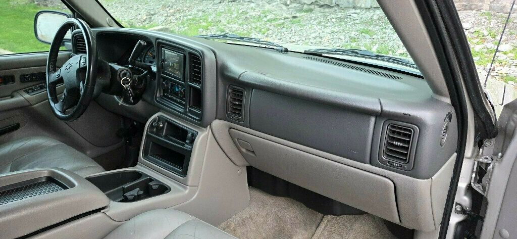 2004 Chevrolet Tahoe 4dr 1500 4WD Z71 - 22999703 - 21