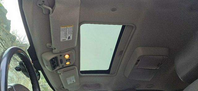 2004 Chevrolet Tahoe 4dr 1500 4WD Z71 - 22999703 - 33