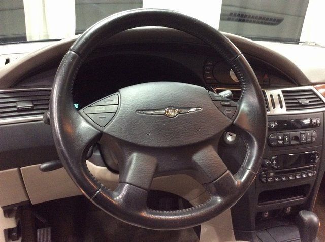 2004 Chrysler Pacifica Base Trim - 22940781 - 10