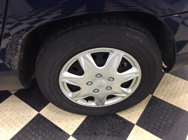 2004 Chrysler Pacifica Base Trim - 22940781 - 29