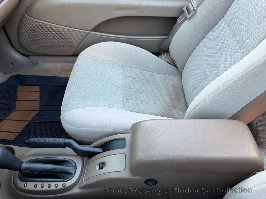 2004 Chrysler Sebring Convertible GTC - 23096135 - 47