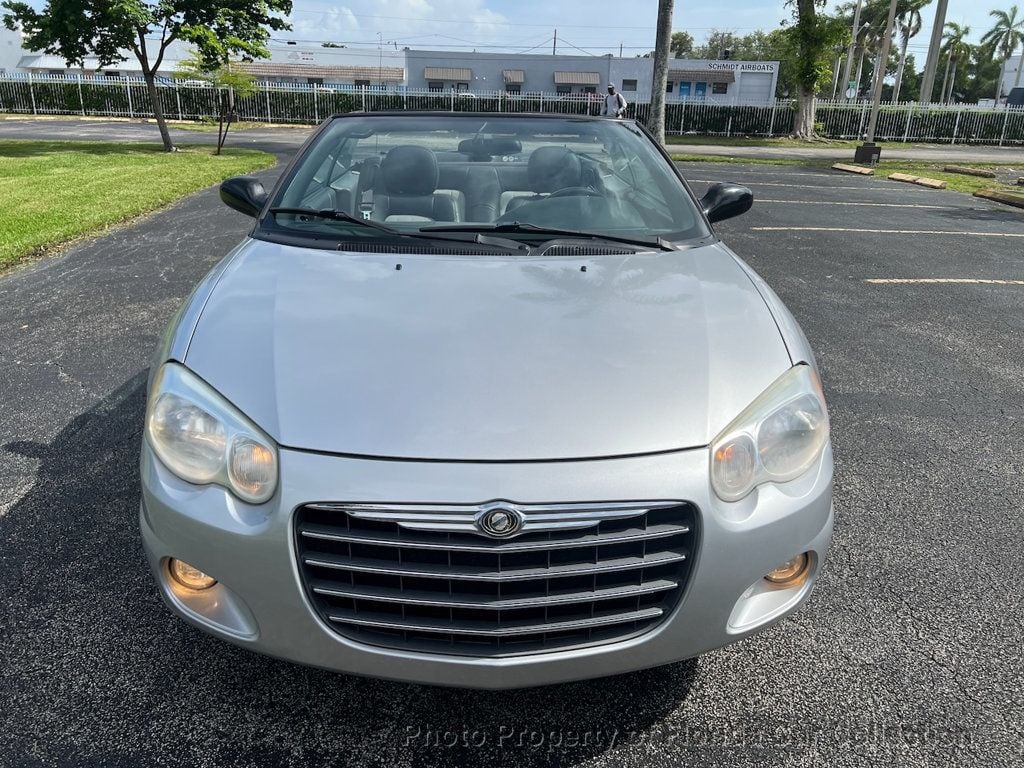 2004 Chrysler Sebring Convertible Touring Platinum Edition - 22884341 - 4