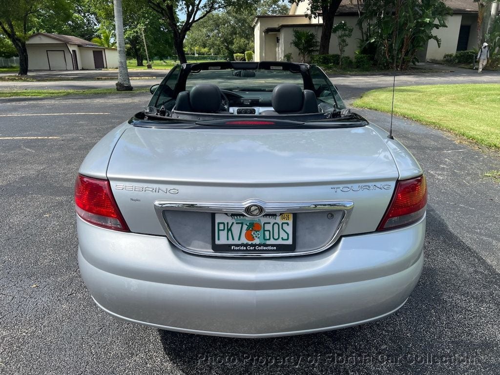 2004 Chrysler Sebring Convertible Touring Platinum Edition - 22884341 - 5