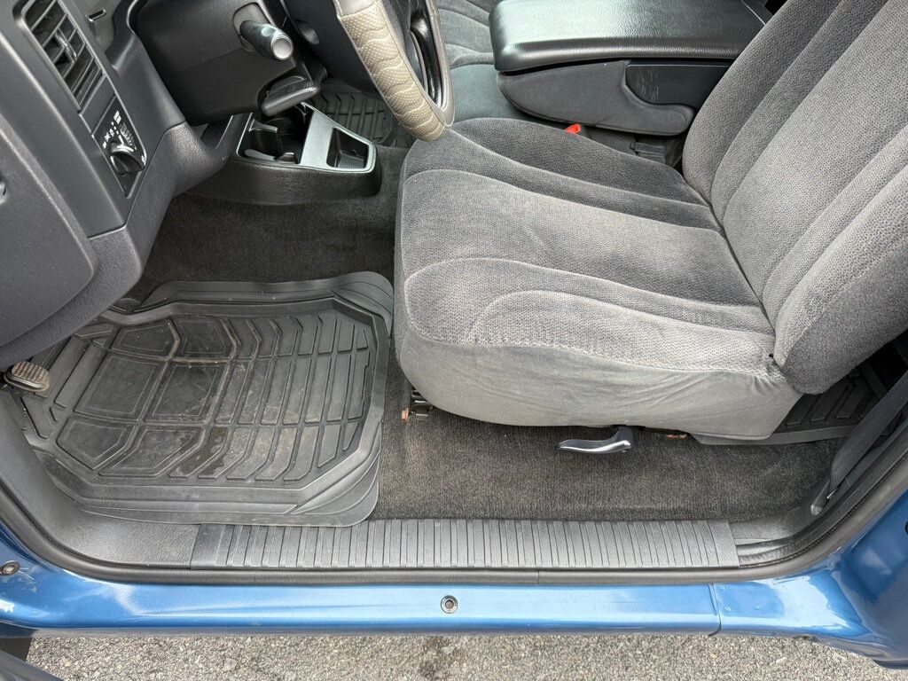 2004 Dodge Dakota Club Cab photo 19