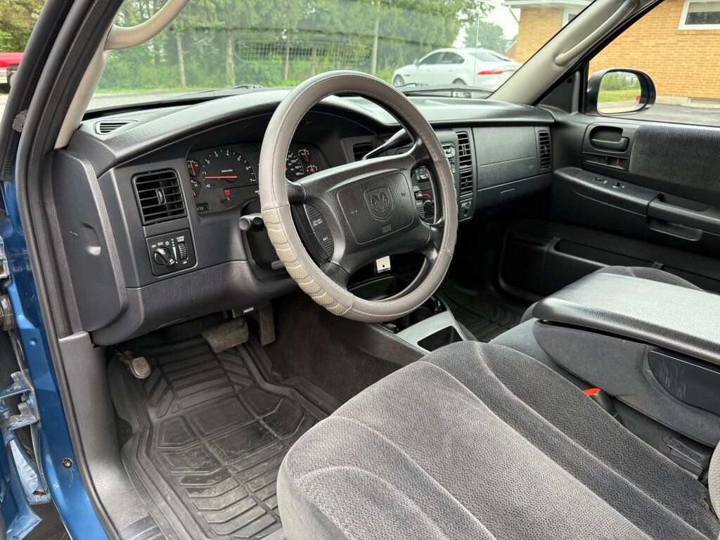 2004 Dodge Dakota Club Cab photo 20