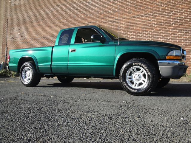 2004 Dodge Dakota Club Cab SLT CLUB-CAB, 1-OWNER, ONLY 63K MILES! MINT-COND! - 22927664 - 29