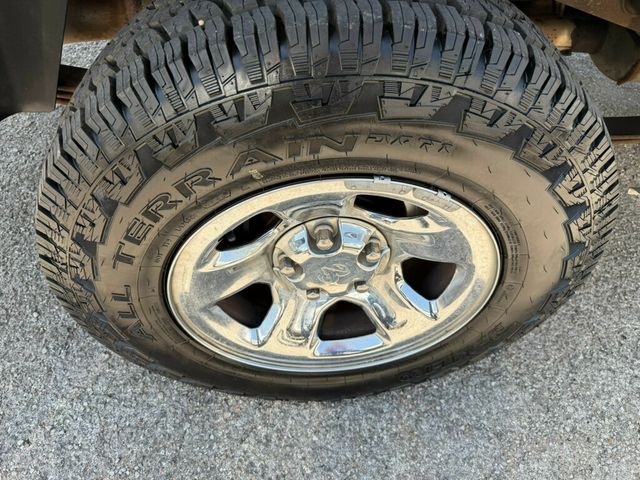2004 Dodge Ram 1500 2dr Reg Cab 140.5" WB 4WD SLT - 23026915 - 12
