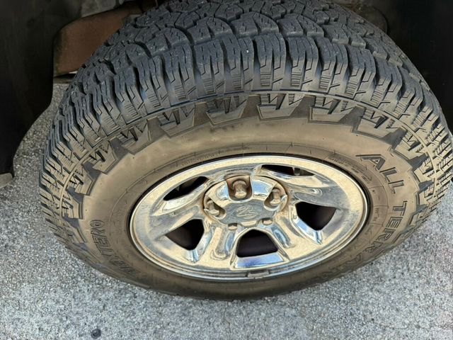 2004 Dodge Ram 1500 2dr Reg Cab 140.5" WB 4WD SLT - 23026915 - 16