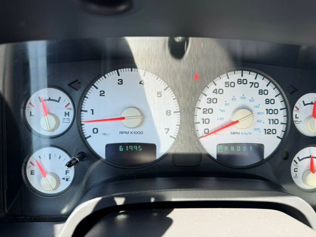2004 Dodge Ram 1500 2dr Reg Cab 140.5" WB 4WD SLT - 23026915 - 19