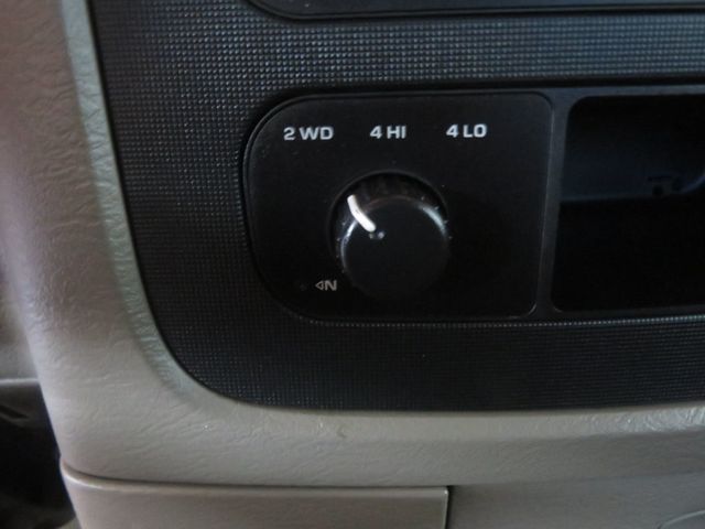 2004 Dodge Ram 2500 1OWNER 28 SERVICE RECORDS AZ TRUCK NO ACCIDENTS LIFTED NEW TIRES - 23003344 - 39