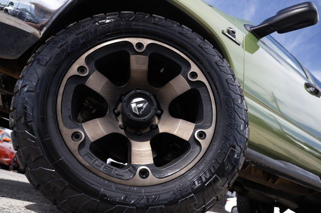 2004 Dodge Ram 2500 4dr Quad Cab 140.5" WB ST - 23067243 - 28