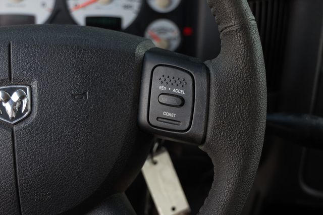 2004 Dodge Ram 2500 4dr Quad Cab 140.5" WB ST - 23067243 - 30