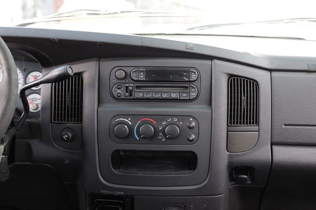 2004 Dodge Ram 2500 4dr Quad Cab 140.5" WB ST - 23067243 - 35