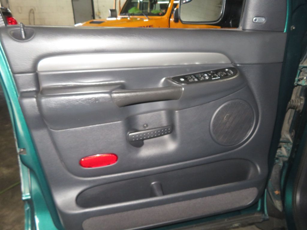 2004 Dodge Ram 2500 4X4 CUMMINS DIESEL EXTRA CLEAN 5.9 CUMMINS DIESEL SLT LARAMIE  - 22967616 - 17