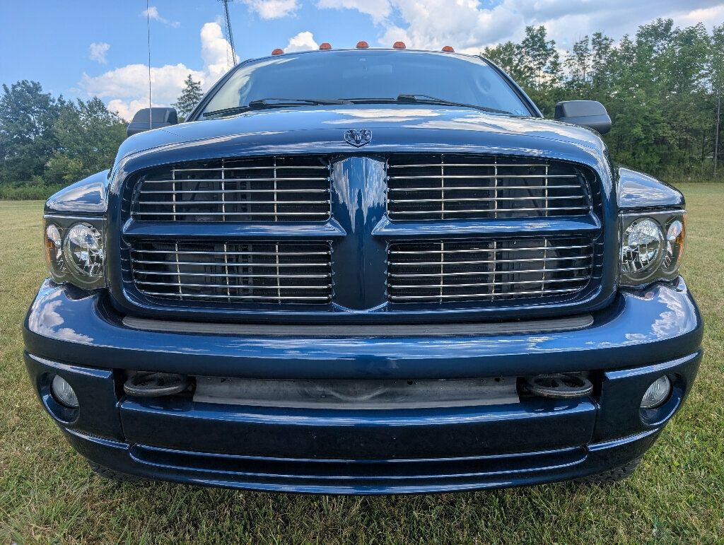 2004 Dodge Ram 3500 SLT photo 12